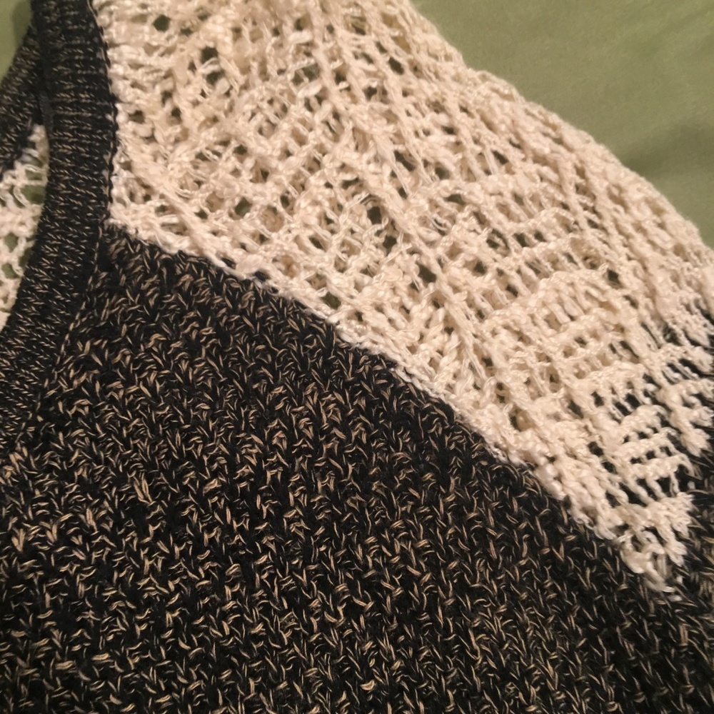 Sweater - Picture 4 of 4